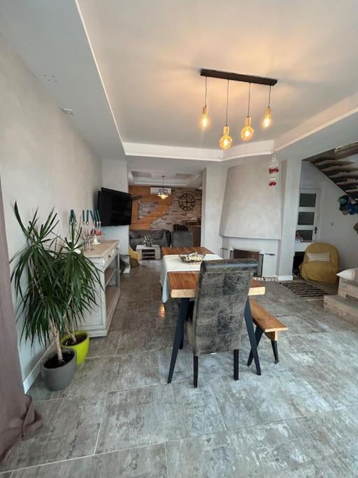 Comme A La Maison Нарбонна Экстерьер фото
