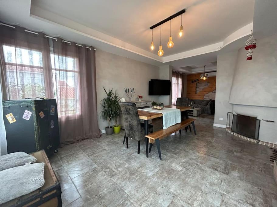 Comme A La Maison Нарбонна Экстерьер фото